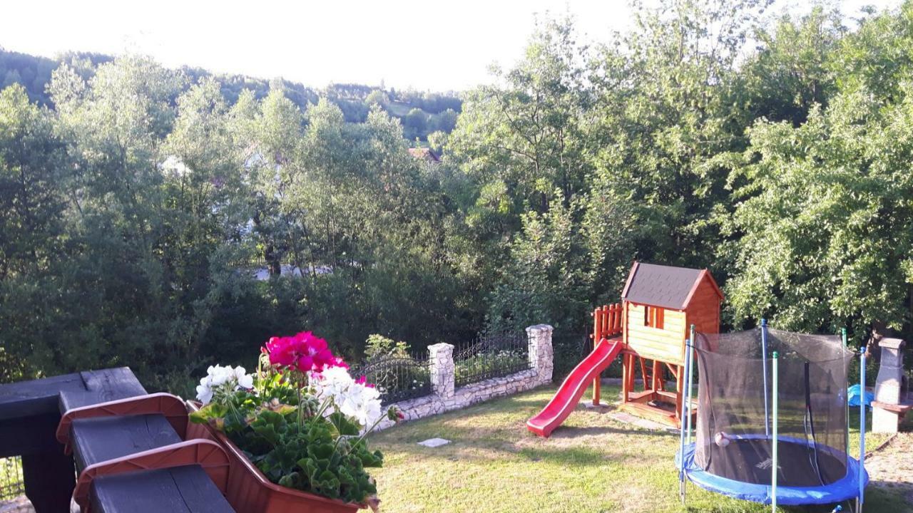 Zajazd Ponikiew - Noclegi Wadowice Ngoại thất bức ảnh
