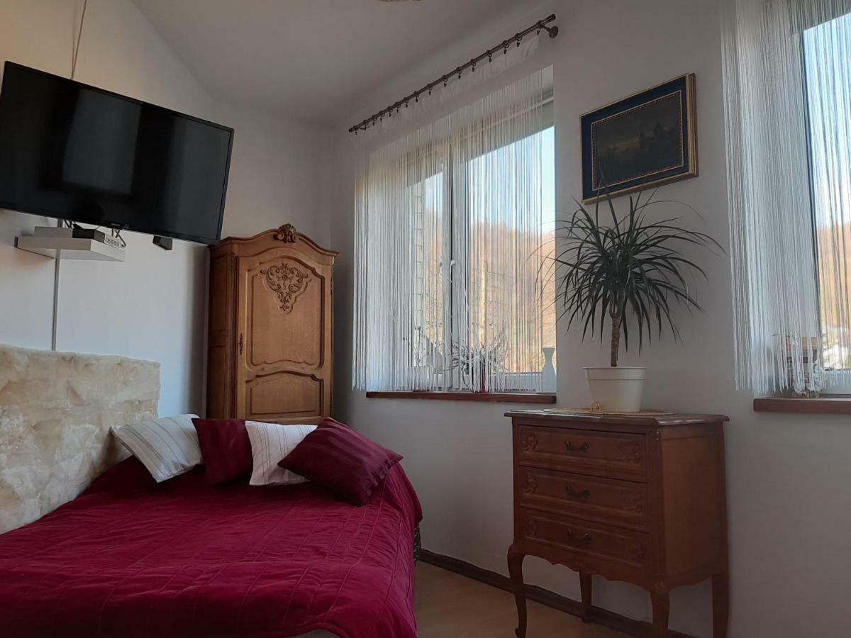 Zajazd Ponikiew - Noclegi Wadowice Ngoại thất bức ảnh