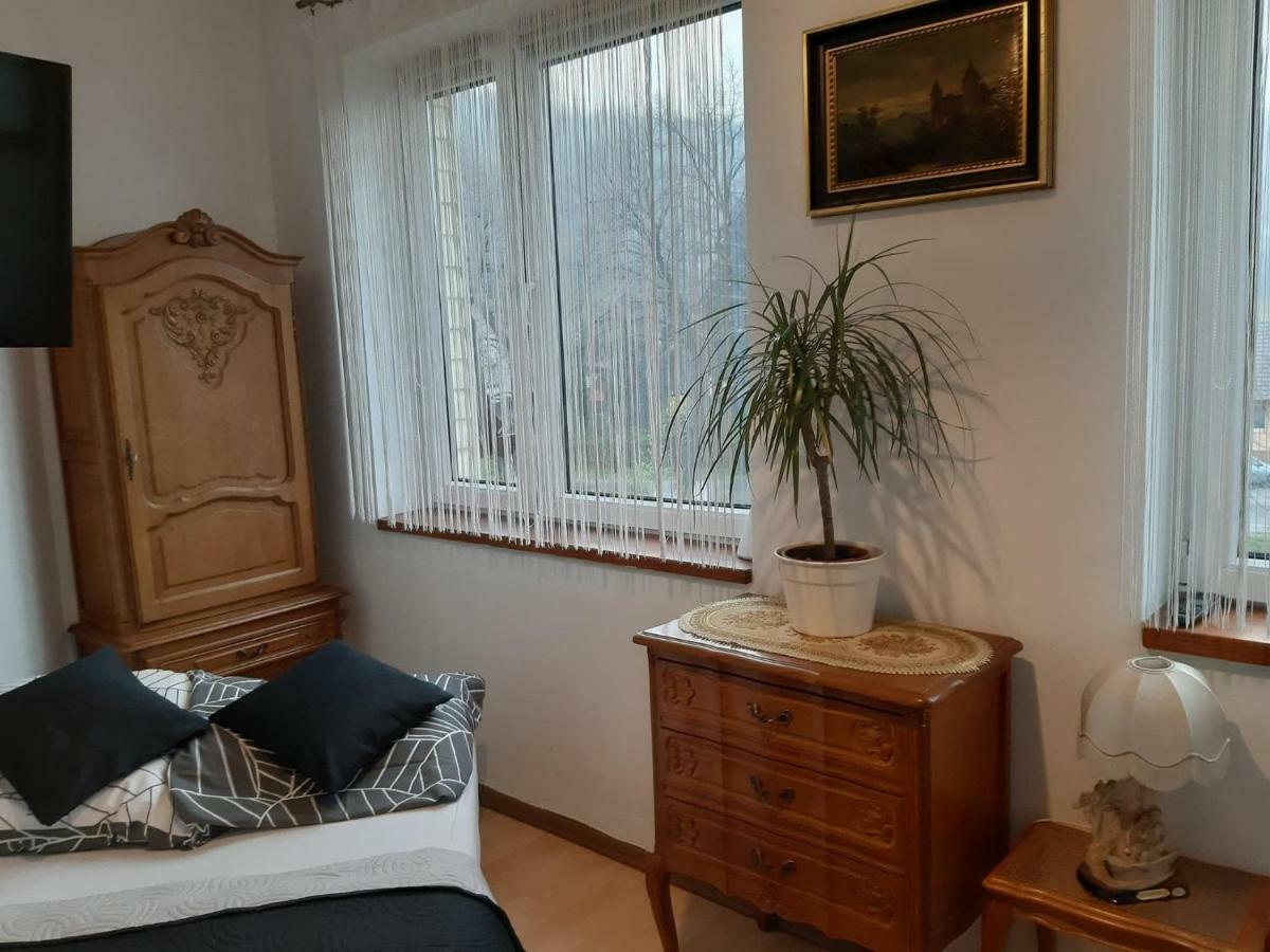 Zajazd Ponikiew - Noclegi Wadowice Ngoại thất bức ảnh