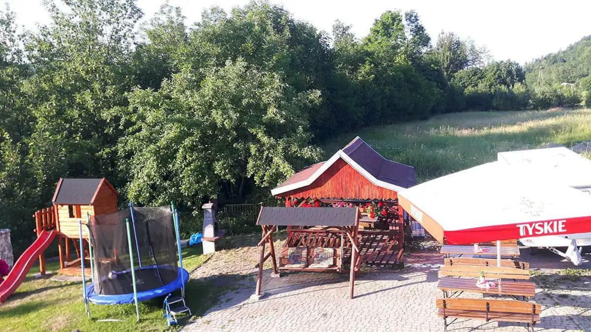 Zajazd Ponikiew - Noclegi Wadowice Ngoại thất bức ảnh