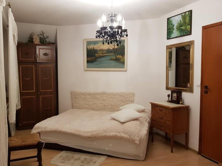 Zajazd Ponikiew - Noclegi Wadowice Ngoại thất bức ảnh