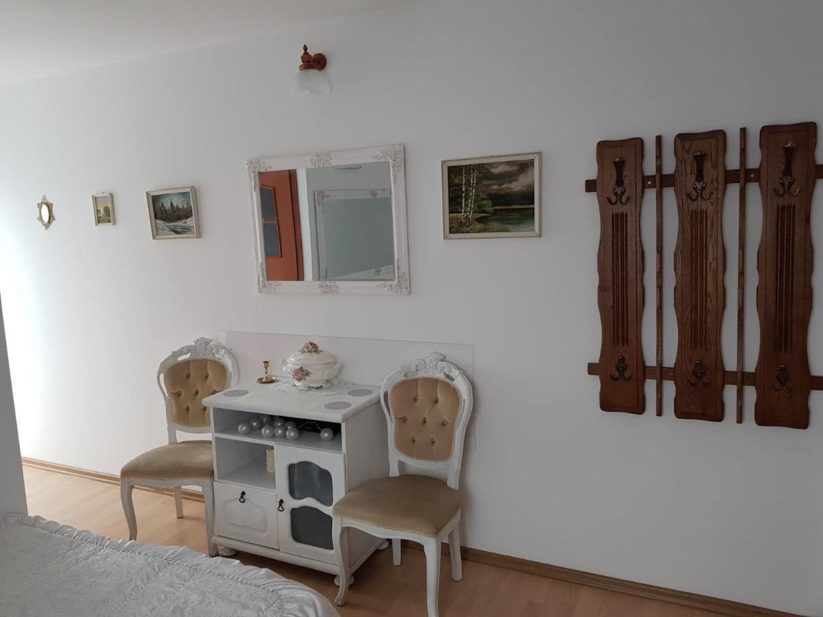 Zajazd Ponikiew - Noclegi Wadowice Ngoại thất bức ảnh