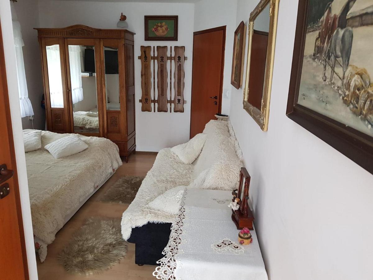 Zajazd Ponikiew - Noclegi Wadowice Ngoại thất bức ảnh